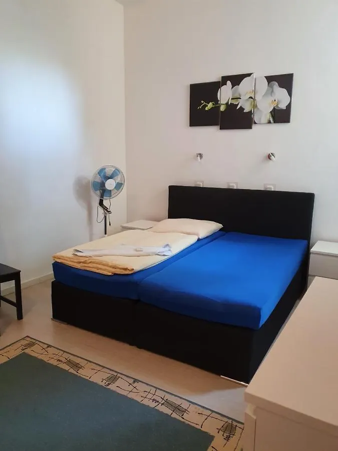 Pension Zum Lichtenberger Berlin Germany