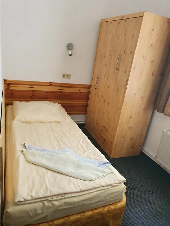 Pension Zum Lichtenberger Berlin Guest house